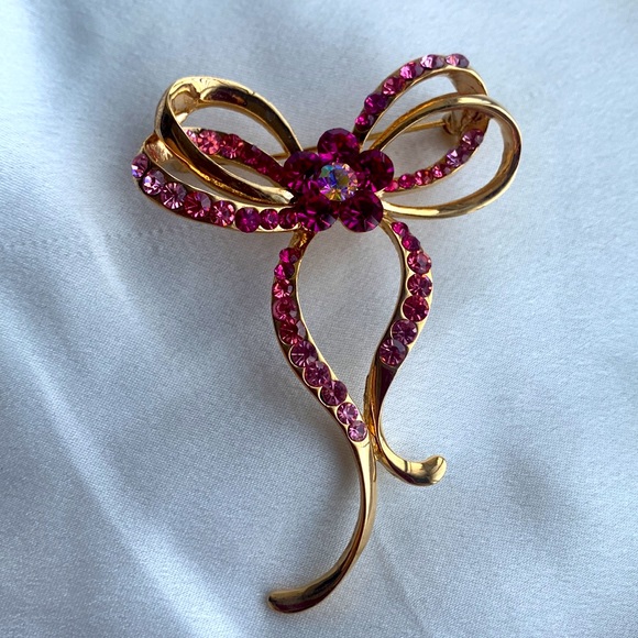 Imported Pink and Gold Bow Brooch - Picture 2 of 3